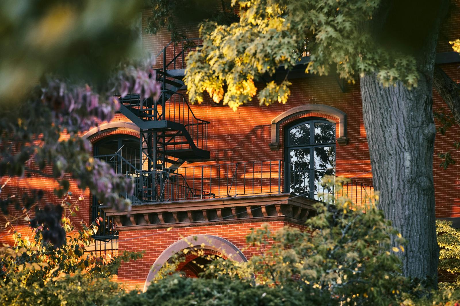 A brick condominium building